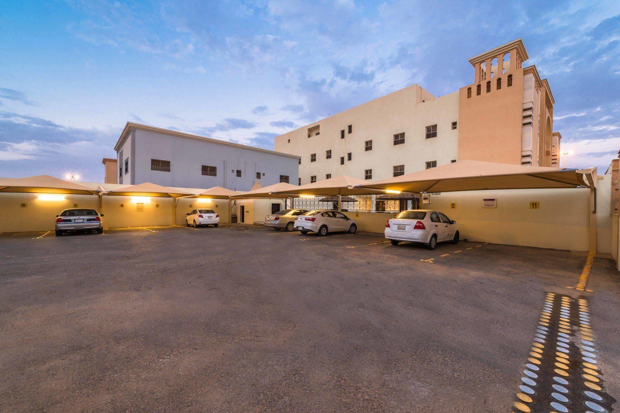 Boudl Al Fakhria Aparthotel Unaizah Buitenkant foto